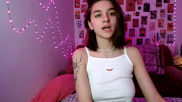 Snapshot of Celine_Dionn chatting on January 3, 2025, 9:04 am Celine Dionn online show from January 3, 2025, 9:04 am