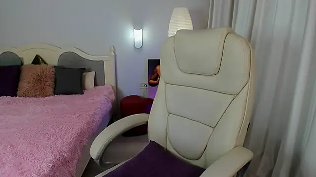 Snapshot of Eva_Rosec chatting on January 18, 2025, 10:49 am Eva Rosec online show from January 18, 2025, 10:49 am