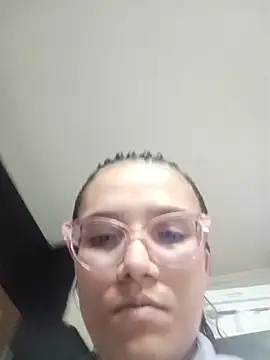 Snapshot of Yaumiko chatting on November 24, 2025, 8:30 pm Yaumiko online show from November 24, 2025, 8:30 pm