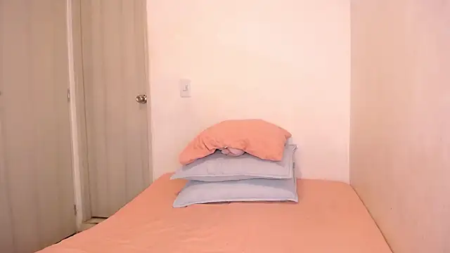 Snapshot of Megan_mancini chatting on November 11, 2025, 11:38 pm Megan mancini online show from November 11, 2025, 11:38 pm