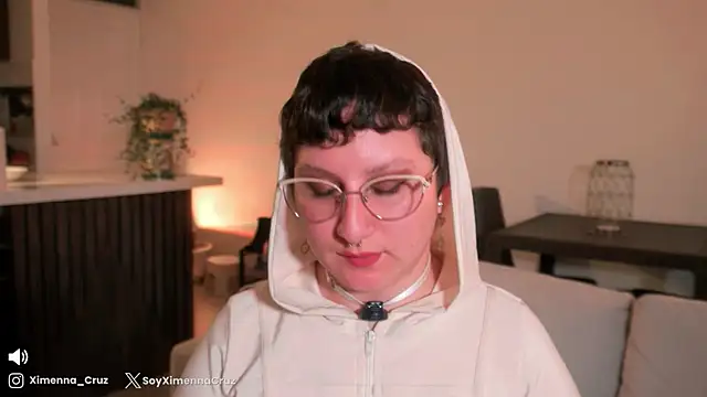 Ximenna Cruz online show from September 16, 2025, 9:27 pm