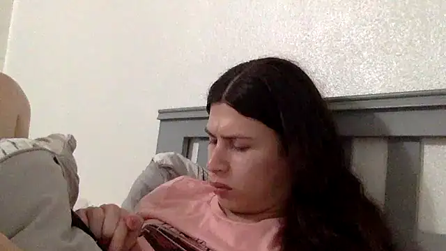 JaxcyVelez online show from June 20, 2026, 8:33 pm