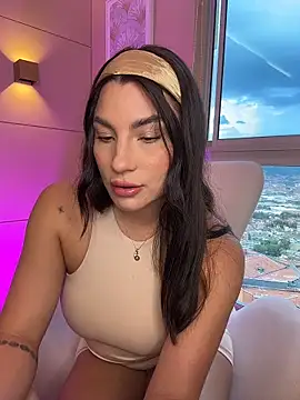 SaharaRush  online show from February 16, 2026, 10:28 pm