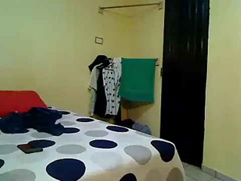 Snapshot of lozter345 chatting on October 23, 2025, 9:35 pm lozter345 online show from October 23, 2025, 9:35 pm