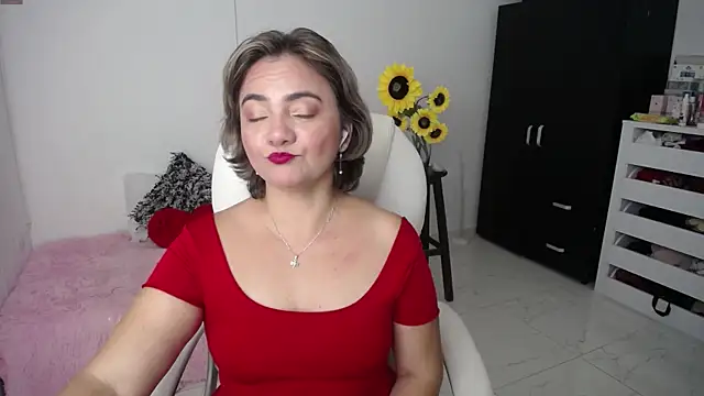 ana milf online show from February 19, 2025, 11:49 am