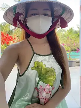 BabyThree  online show from February 9, 2026, 9:46 am