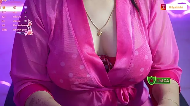 Snapshot of only_aleesha chatting on October 25, 2025, 5:40 pm only aleesha online show from October 25, 2025, 5:40 pm