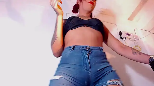 Kitie Petarda online show from November 8, 2025, 8:29 pm