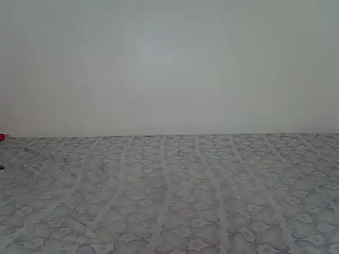 laetitia  online show from March 3, 2026, 1:28 pm