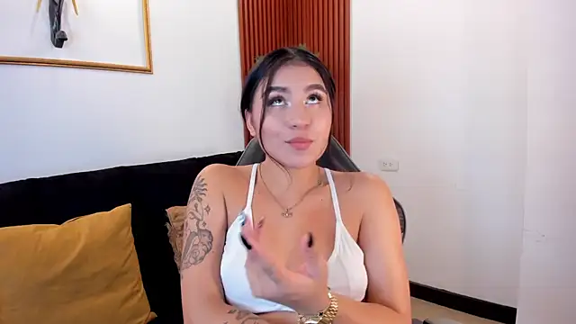 Snapshot of Zayda_1 chatting on October 9, 2025, 7:23 pm Zayda 1 online show from October 9, 2025, 7:23 pm