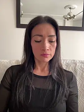 Yulia sx online show from April 5, 2026, 9:01 pm