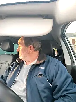 Snapshot of gillou1234 chatting on November 10, 2025, 7:29 am gillou1234 online show from November 10, 2025, 7:29 am