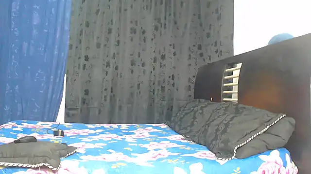 Hot Sharks  online show from November 2, 2025, 10:28 am