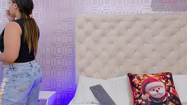 Sara Desire online show from November 25, 2025, 12:16 pm