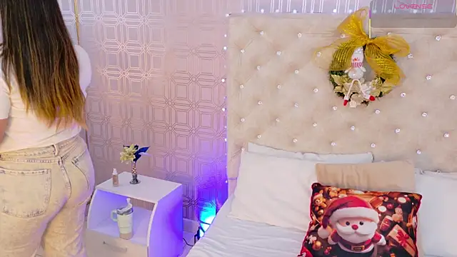 Sara Desire online show from November 27, 2025, 12:18 pm