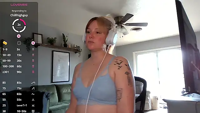 Snapshot of Blaze_Baby chatting on March 3, 2025, 5:50 pm Blaze Baby online show from March 3, 2025, 5:50 pm