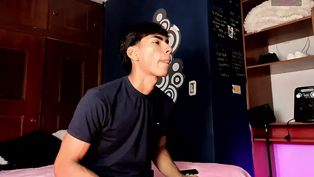 Snapshot of Teo_skinny chatting on March 16, 2026, 8:24 pm Teo skinny online show from March 16, 2026, 8:24 pm