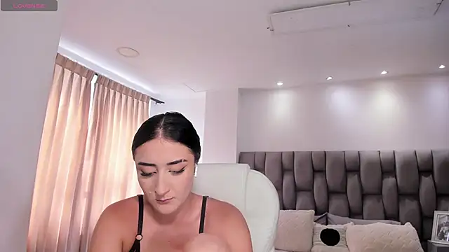 kendra scoth online show from January 30, 2025, 7:48 pm