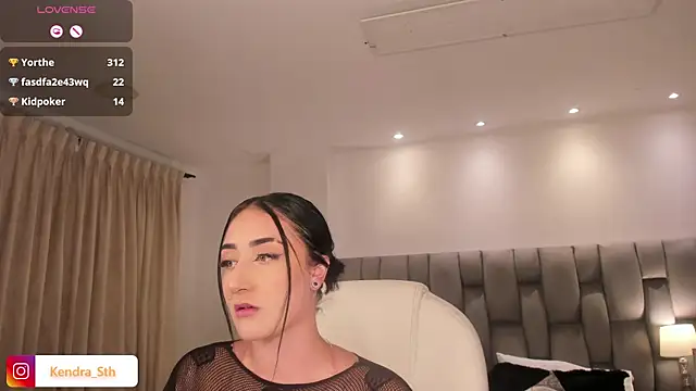 kendra scoth online show from February 6, 2025, 10:10 pm