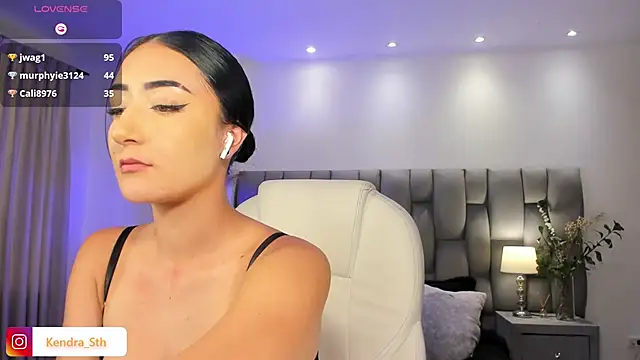 kendra scoth online show from March 1, 2025, 10:21 pm