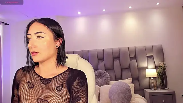 kendra scoth online show from March 6, 2025, 6:48 pm