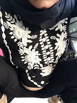 Hot-rubina online show from April 13, 2026, 3:56 am