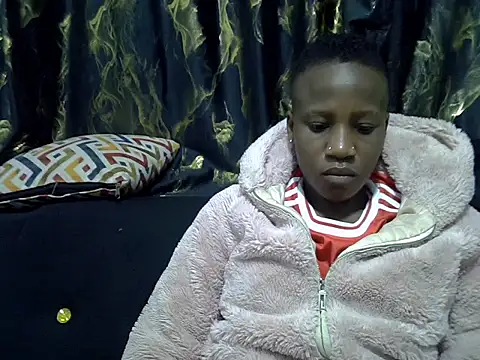 Snapshot of Spicey_diana chatting on November 2, 2025, 1:24 pm Spicey diana online show from November 2, 2025, 1:24 pm