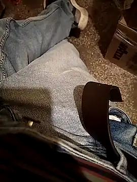 A man in public online show from October 15, 2025, 7:58 pm