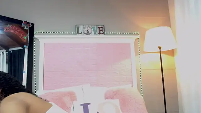Snapshot of JessyZoe chatting on January 31, 2025, 1:45 pm JessyZoe online show from January 31, 2025, 1:45 pm