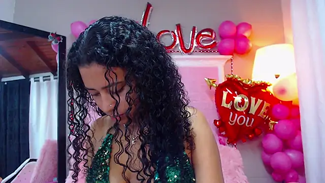 Snapshot of JessyZoe chatting on February 21, 2025, 4:05 pm JessyZoe online show from February 21, 2025, 4:05 pm