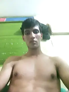 freddywwm online show from April 13, 2026, 2:39 am