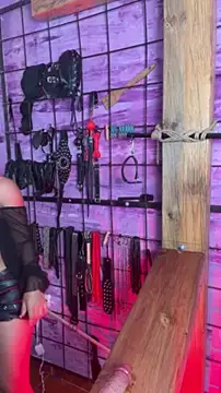 alexia aitanaa  online show from May 26, 2026, 2:51 am