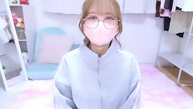 Snapshot of chihiro_ri chatting on November 8, 2025, 11:36 pm chihiro ri online show from November 8, 2025, 11:36 pm