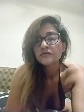 Snapshot of karmicQueen669 chatting on April 1, 2026, 6:16 pm karmicQueen669 online show from April 1, 2026, 6:16 pm