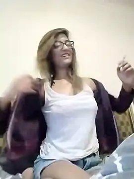 Snapshot of karmicQueen669 chatting on April 14, 2026, 3:51 pm karmicQueen669 online show from April 14, 2026, 3:51 pm