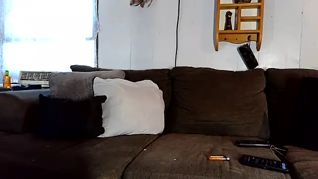 Snapshot of Genevieve143 chatting on November 18, 2025, 10:25 pm Genevieve143 online show from November 18, 2025, 10:25 pm