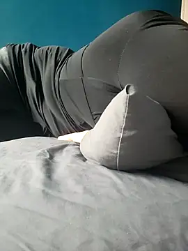 cruellaculdenfer67 online show from October 10, 2025, 8:46 am