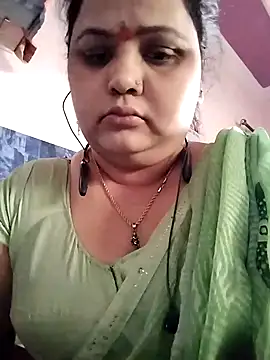 Snapshot of Kiyara7 chatting on February 3, 2025, 9:41 am Kiyara7 online show from February 3, 2025, 9:41 am