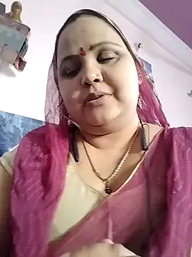 Snapshot of Kiyara7 chatting on February 6, 2025, 7:02 am Kiyara7 online show from February 6, 2025, 7:02 am