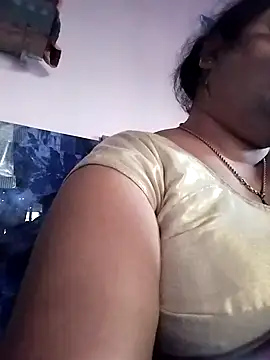 Snapshot of Kiyara7 chatting on February 6, 2025, 11:10 am Kiyara7 online show from February 6, 2025, 11:10 am