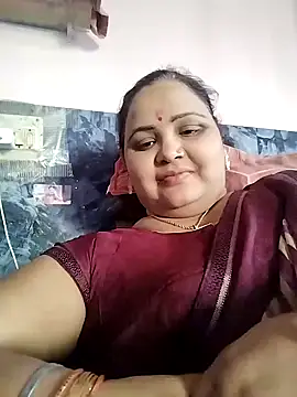 Snapshot of Kiyara7 chatting on February 14, 2025, 10:07 am Kiyara7 online show from February 14, 2025, 10:07 am