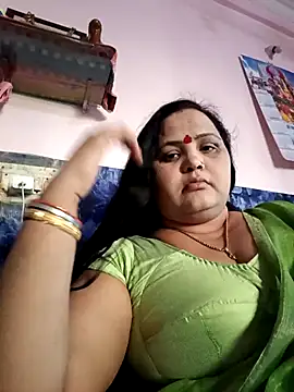 Snapshot of Kiyara7 chatting on March 3, 2025, 6:59 am Kiyara7 online show from March 3, 2025, 6:59 am