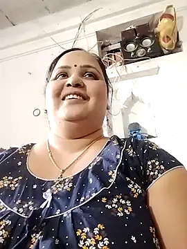 Snapshot of Kiyara7 chatting on March 19, 2025, 8:12 am Kiyara7 online show from March 19, 2025, 8:12 am