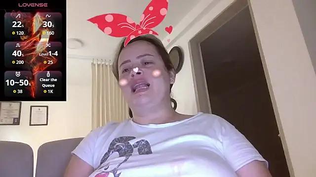 saramartinez1000 online show from September 18, 2025, 1:24 pm