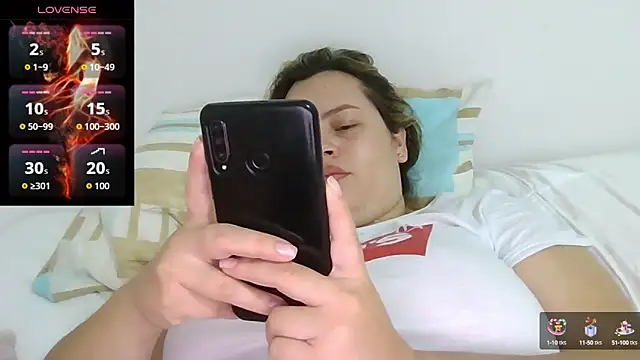 saramartinez1000 online show from September 20, 2025, 3:35 pm