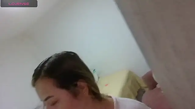 Snapshot of saramartinez1000 chatting on February 16, 2026, 1:51 pm saramartinez1000 online show from February 16, 2026, 1:51 pm