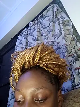 Midnight Clique  online show from November 17, 2025, 5:52 pm