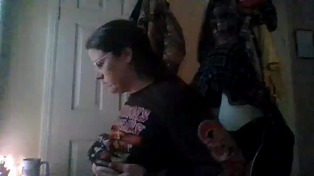 Snapshot of velvetta_ chatting on December 25, 2024, 9:33 pm velvetta online show from December 25, 2024, 9:33 pm