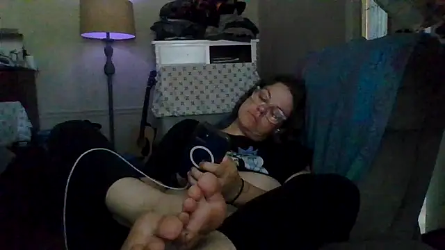 Snapshot of velvetta_ chatting on September 12, 2025, 3:23 pm velvetta online show from September 12, 2025, 3:23 pm