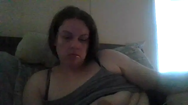 Snapshot of velvetta_ chatting on September 23, 2025, 2:31 pm velvetta online show from September 23, 2025, 2:31 pm